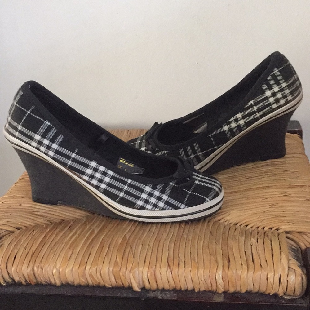 Wet Seal Shoes Heel Platform, size 6